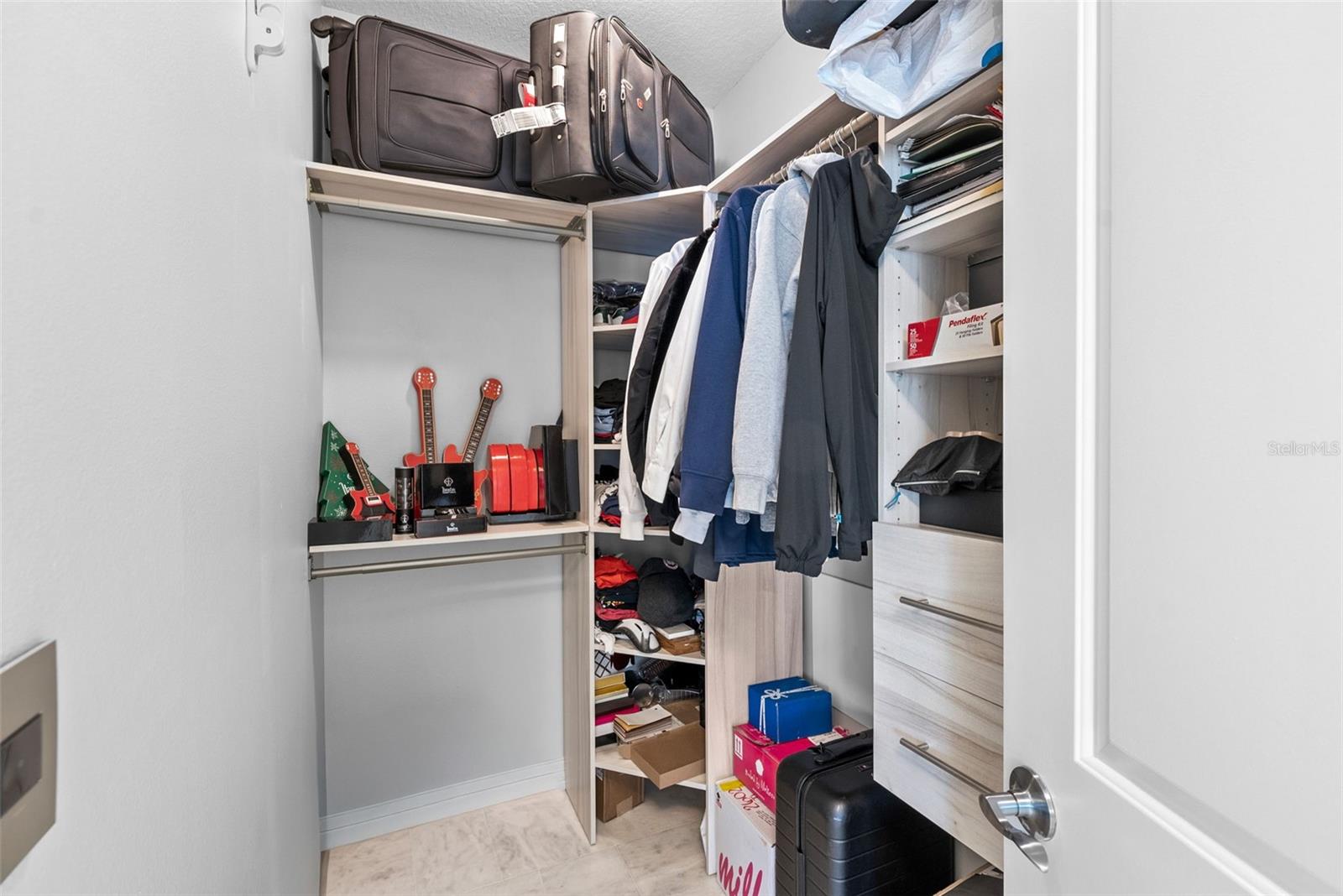 TOWERS OF CHANNELSIDE CONDOMIN - Residential