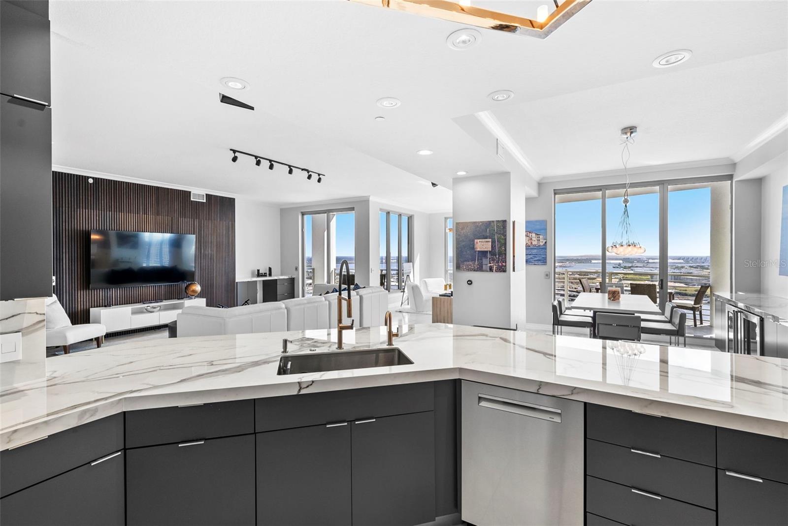 TOWERS OF CHANNELSIDE CONDOMIN - Residential