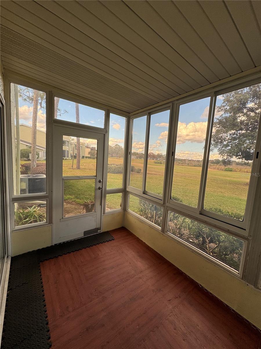 FAIRWAYS/SILVER SPGS SHRS CONDO - Residential