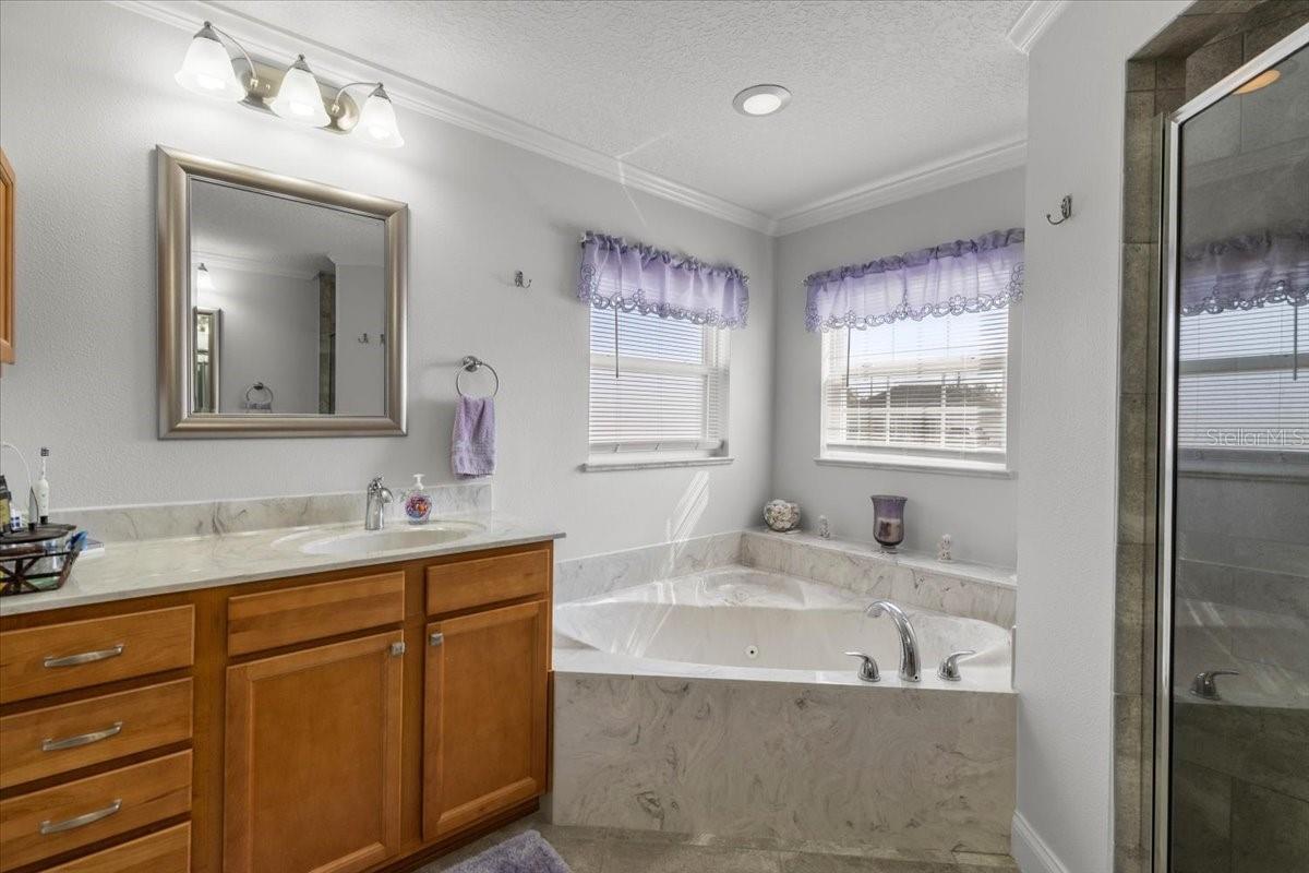 MEADOW GLENN UN 01 - Residential