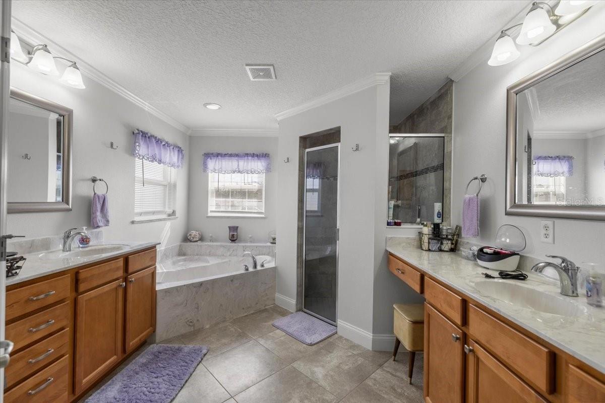 MEADOW GLENN UN 01 - Residential