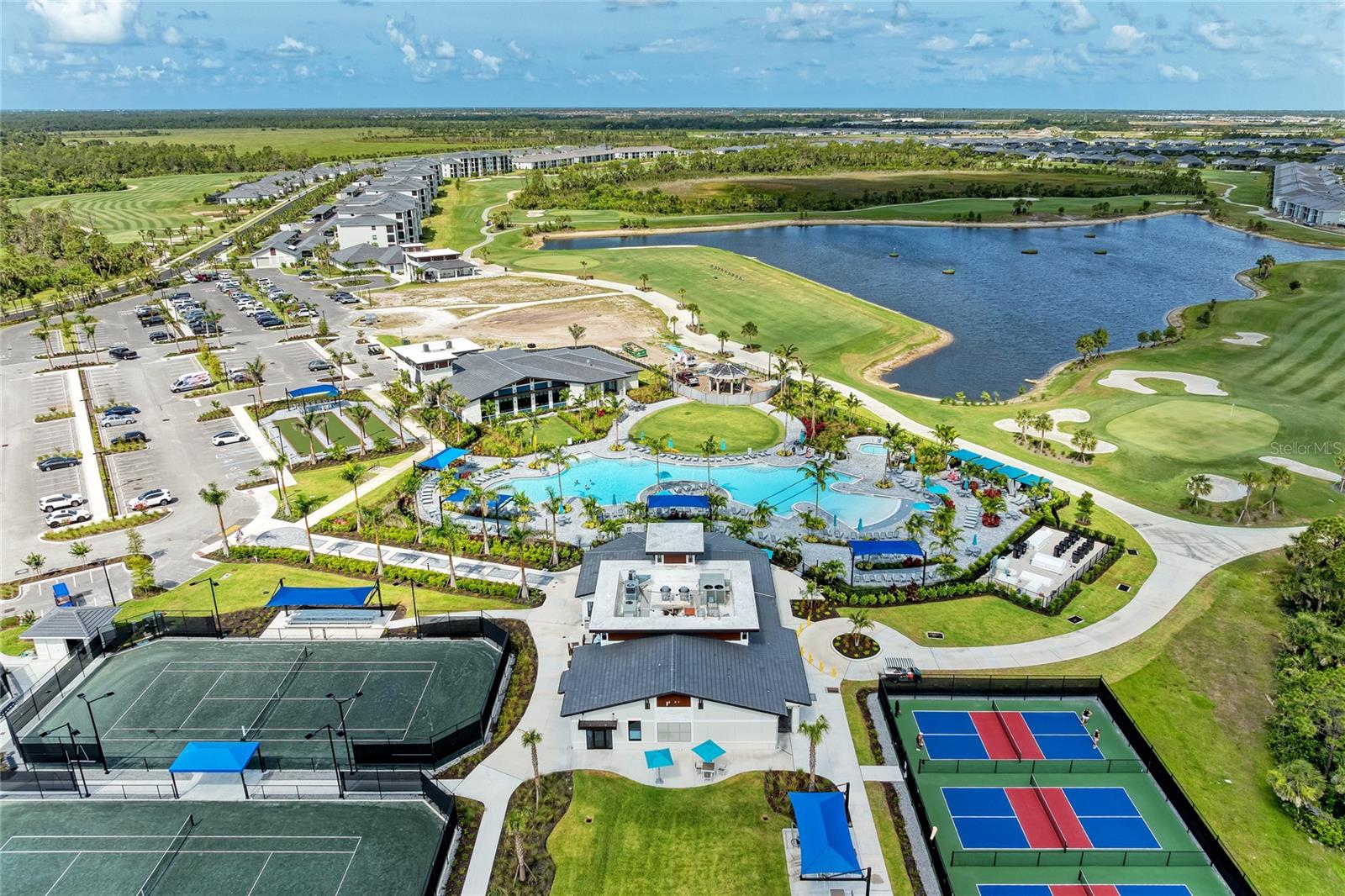 WELLEN PARK GOLF & COUNTRY CLUB - Residential