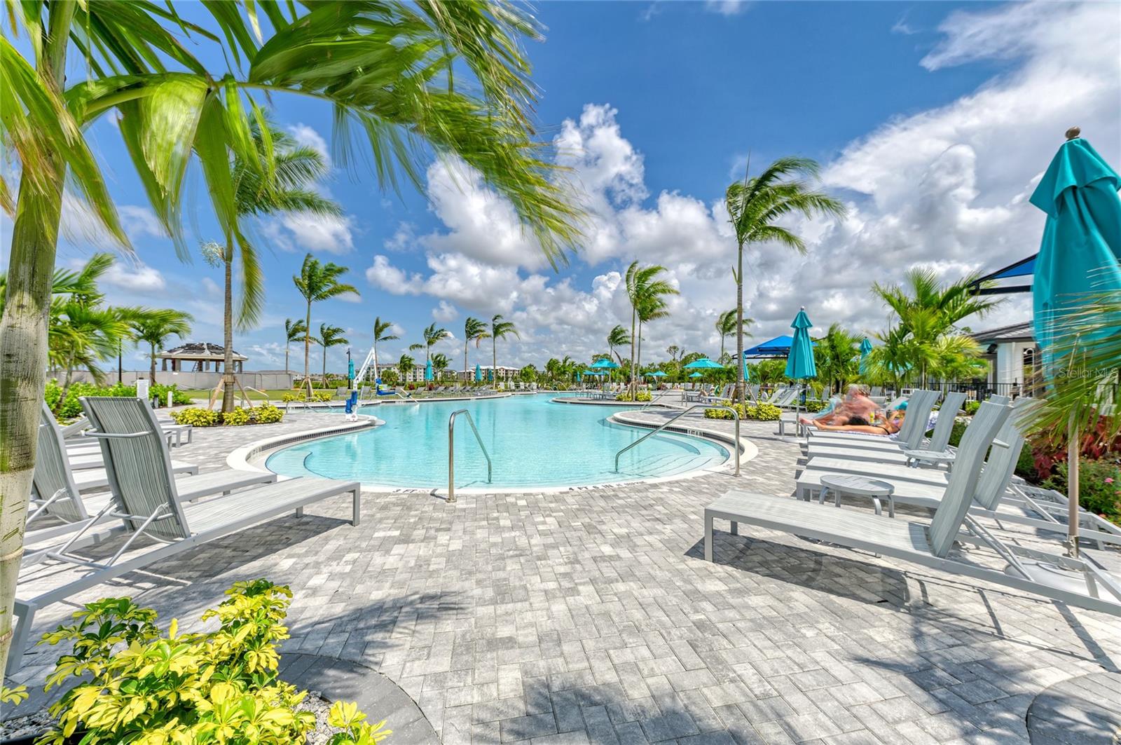 WELLEN PARK GOLF & COUNTRY CLUB - Residential