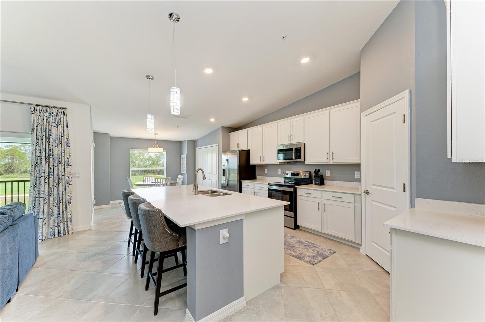 WELLEN PARK GOLF & COUNTRY CLUB - Residential