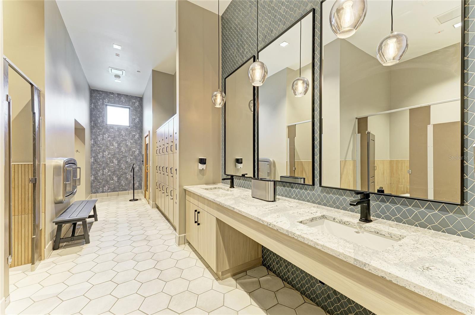 WELLEN PARK GOLF & COUNTRY CLUB - Residential