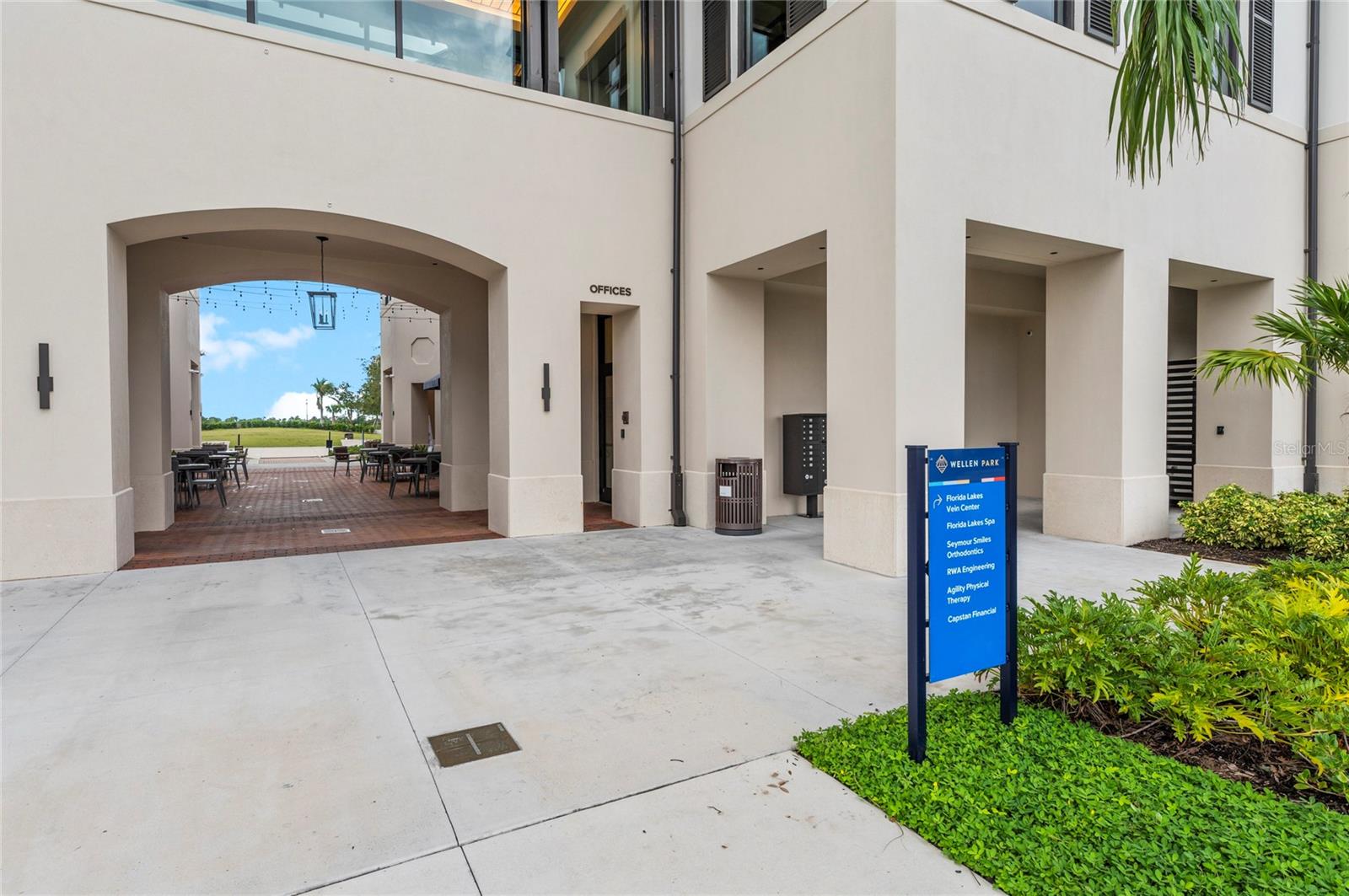 WELLEN PARK GOLF & COUNTRY CLUB - Residential