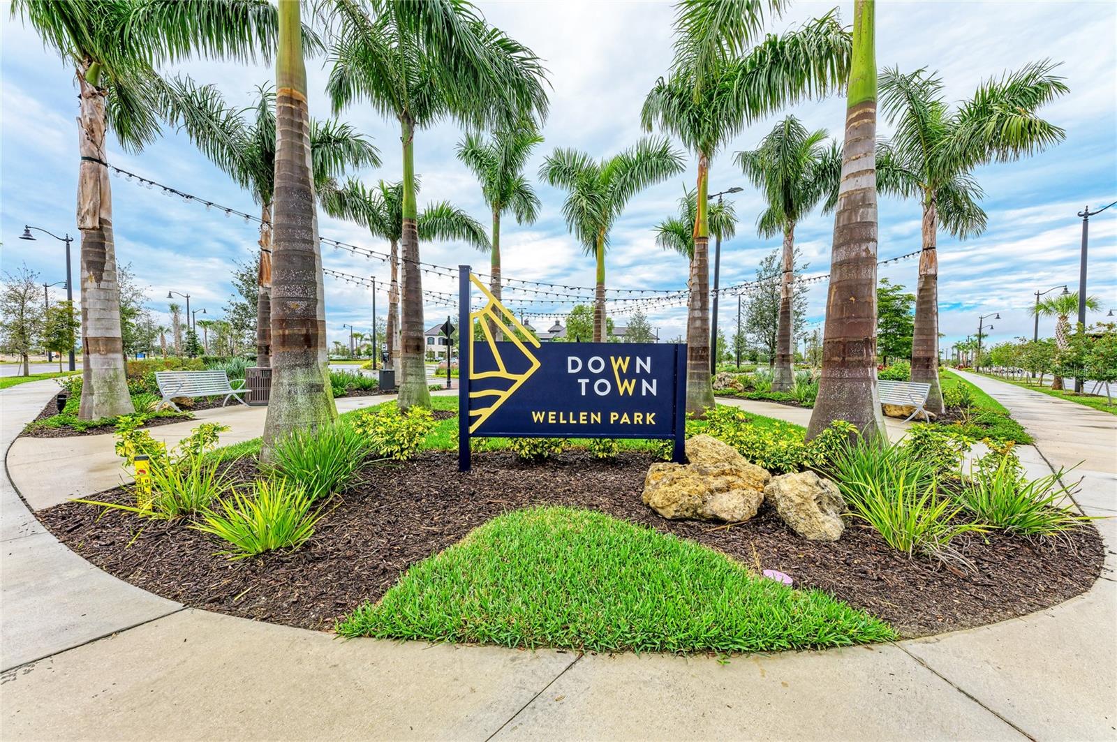 WELLEN PARK GOLF & COUNTRY CLUB - Residential