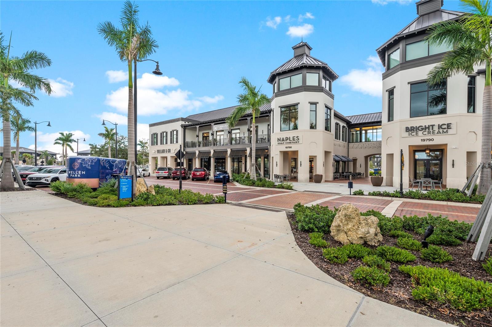 WELLEN PARK GOLF & COUNTRY CLUB - Residential