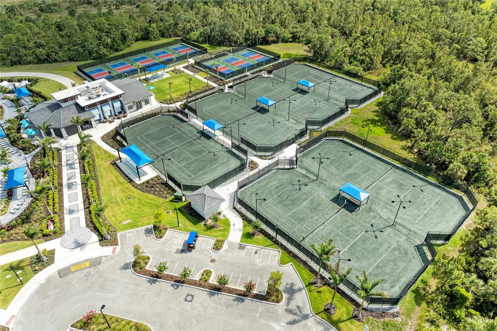 WELLEN PARK GOLF & COUNTRY CLUB - Residential