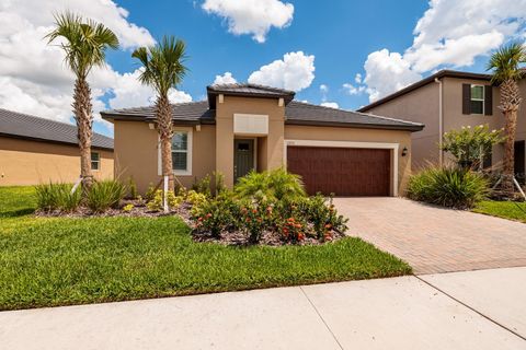 A home in LAND O LAKES