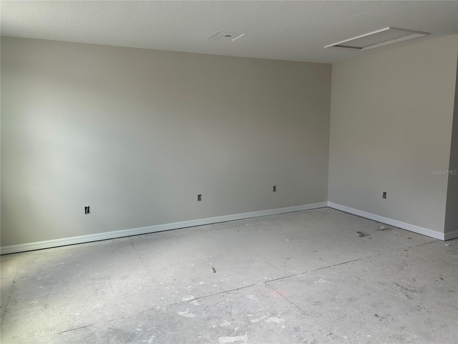 OAKFIELD TRAILS WEST - Residential