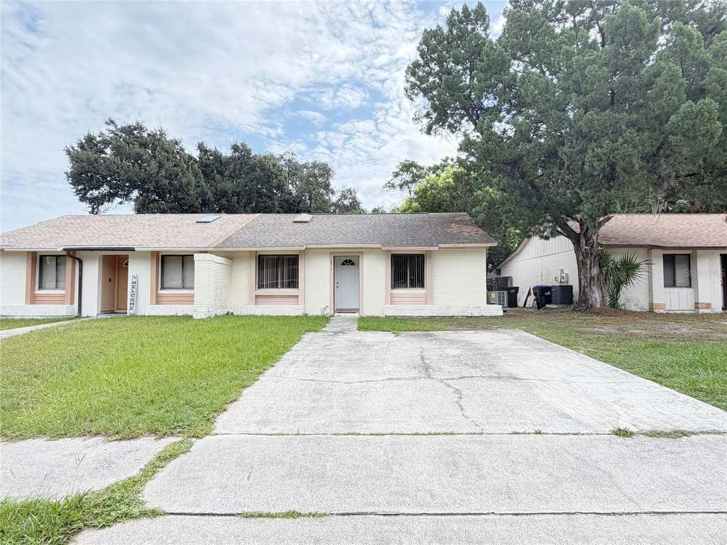 Photo of 9911 Burl Way, Orlando, FL 32817 (MLS # O6431994)