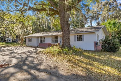 Tiny photo for 403 NE 26th Court, Ocala, FL 34470 (MLS # OM715609)