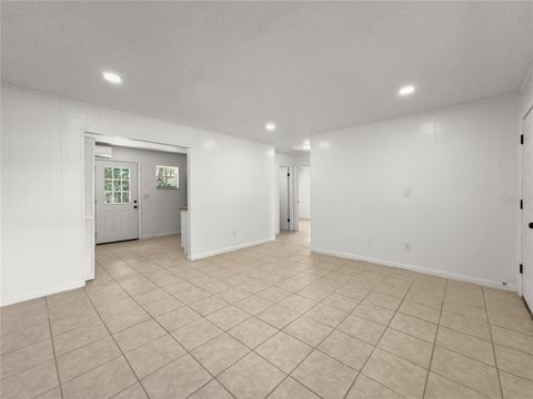 Tiny photo for 403 NE 26th Court, Ocala, FL 34470 (MLS # OM715609)