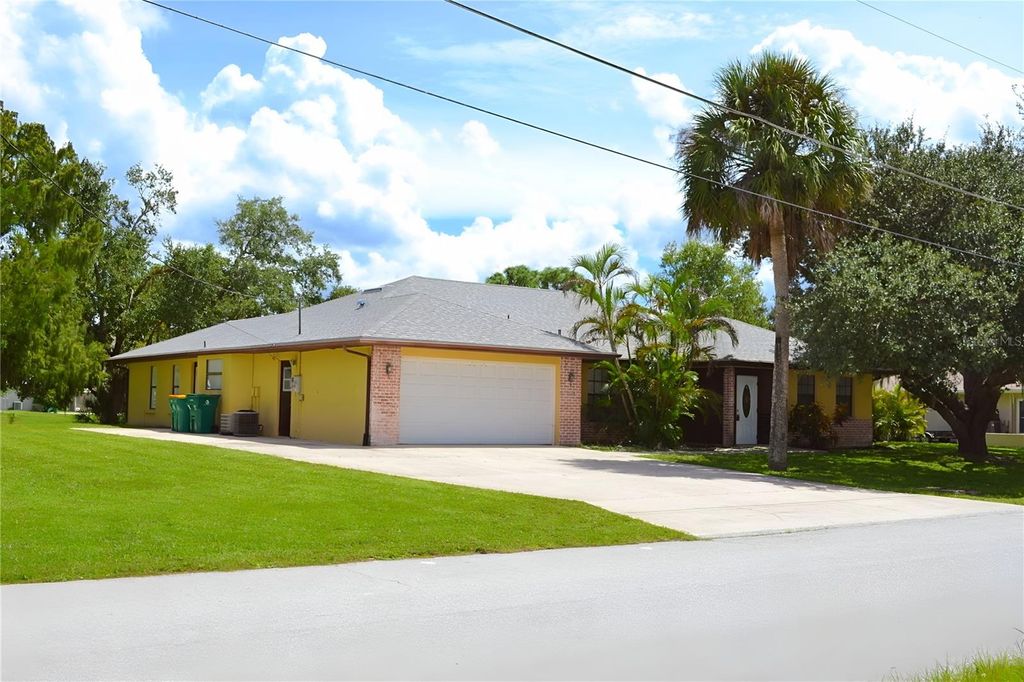Photo of 3568 Middletown Street, Port Charlotte, FL 33952 (MLS # C7514903)