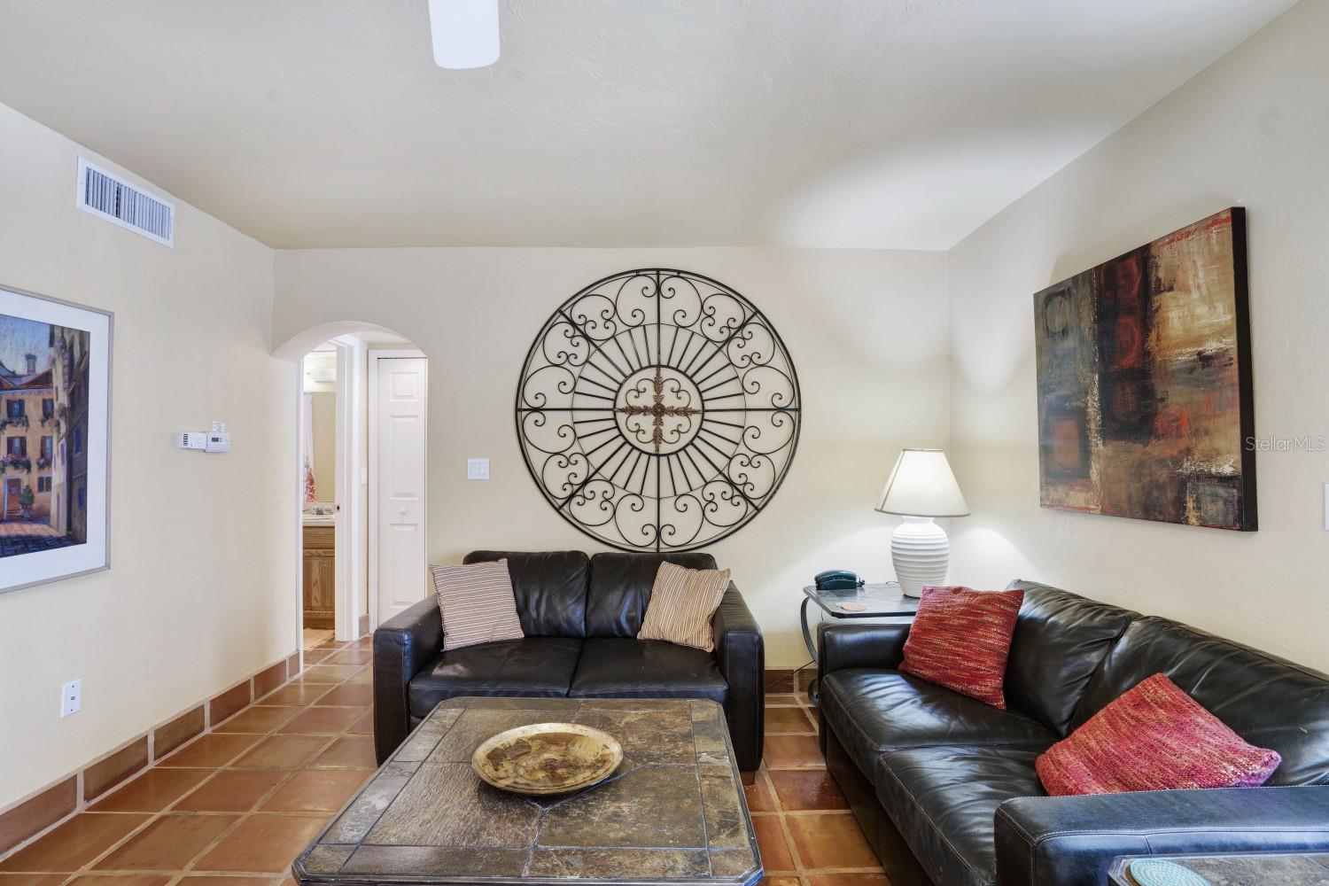 BAY OAKS - Residential