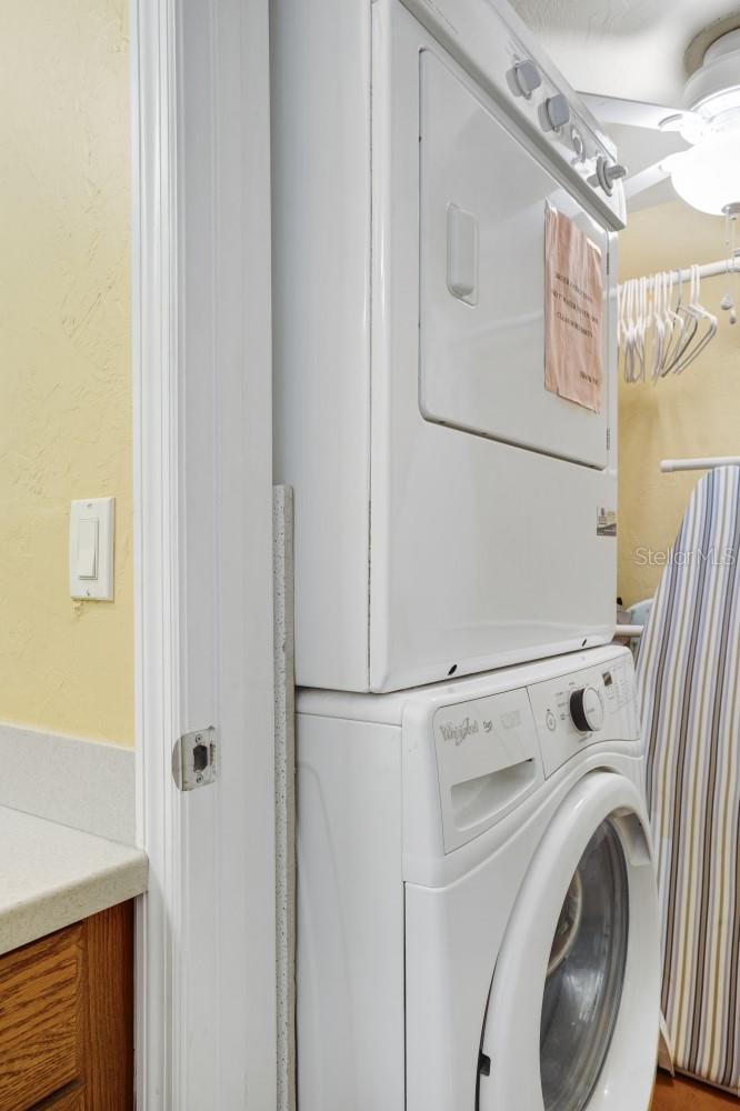 BAY OAKS - Residential