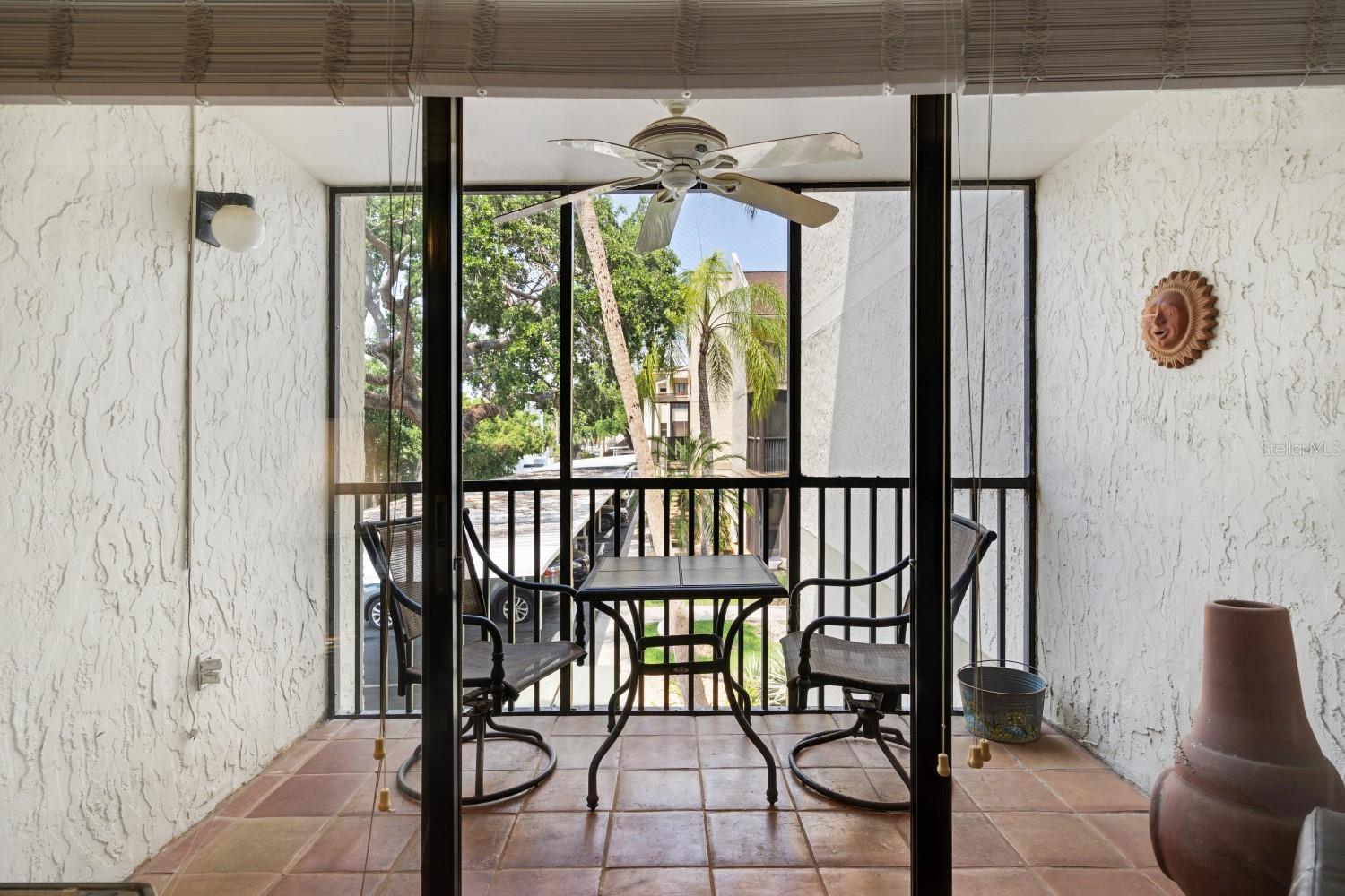 BAY OAKS - Residential