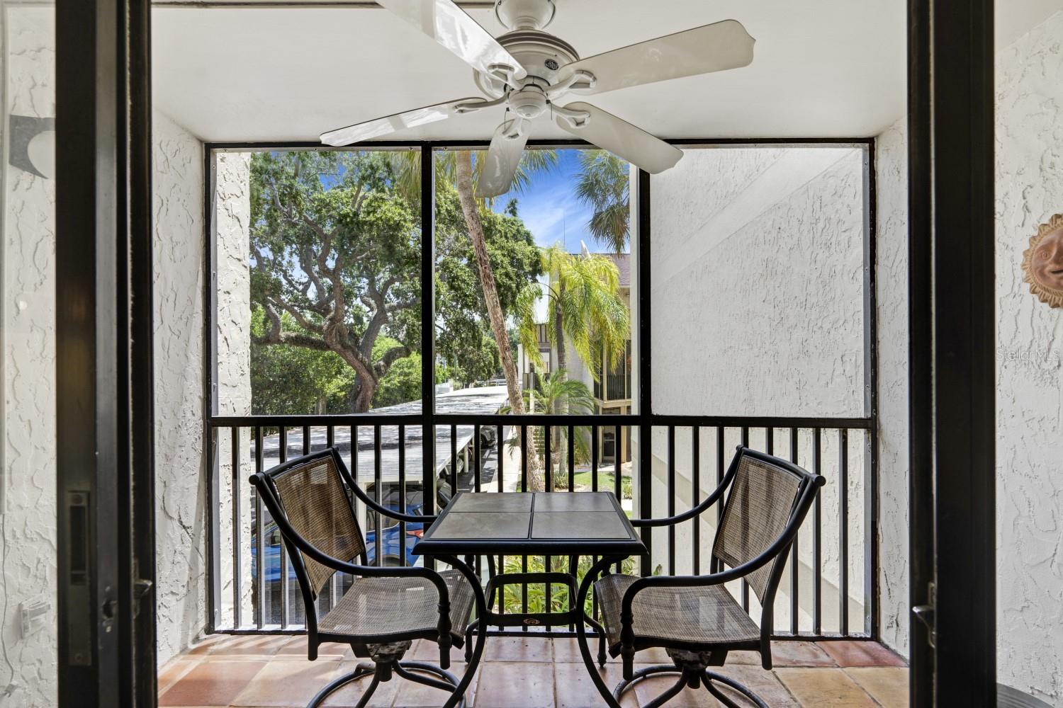 BAY OAKS - Residential