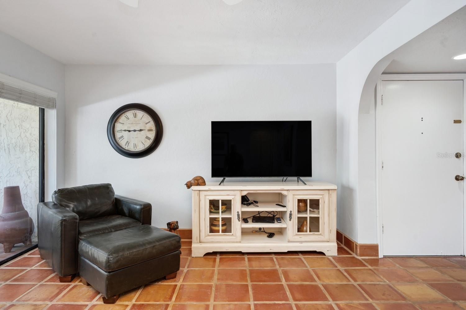 BAY OAKS - Residential