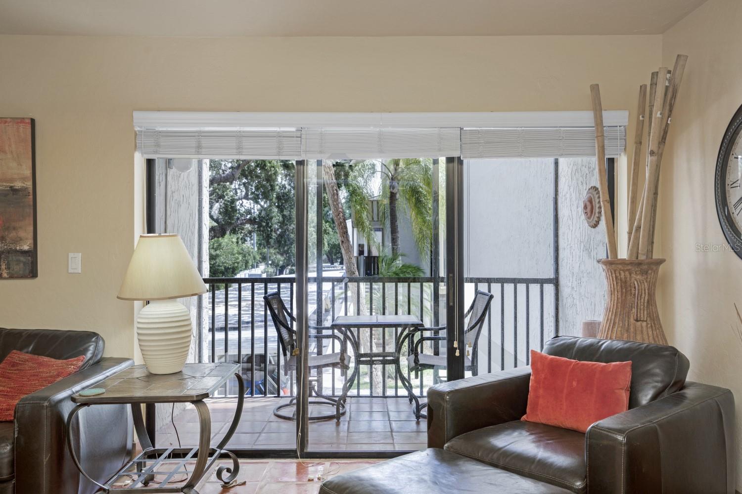 BAY OAKS - Residential