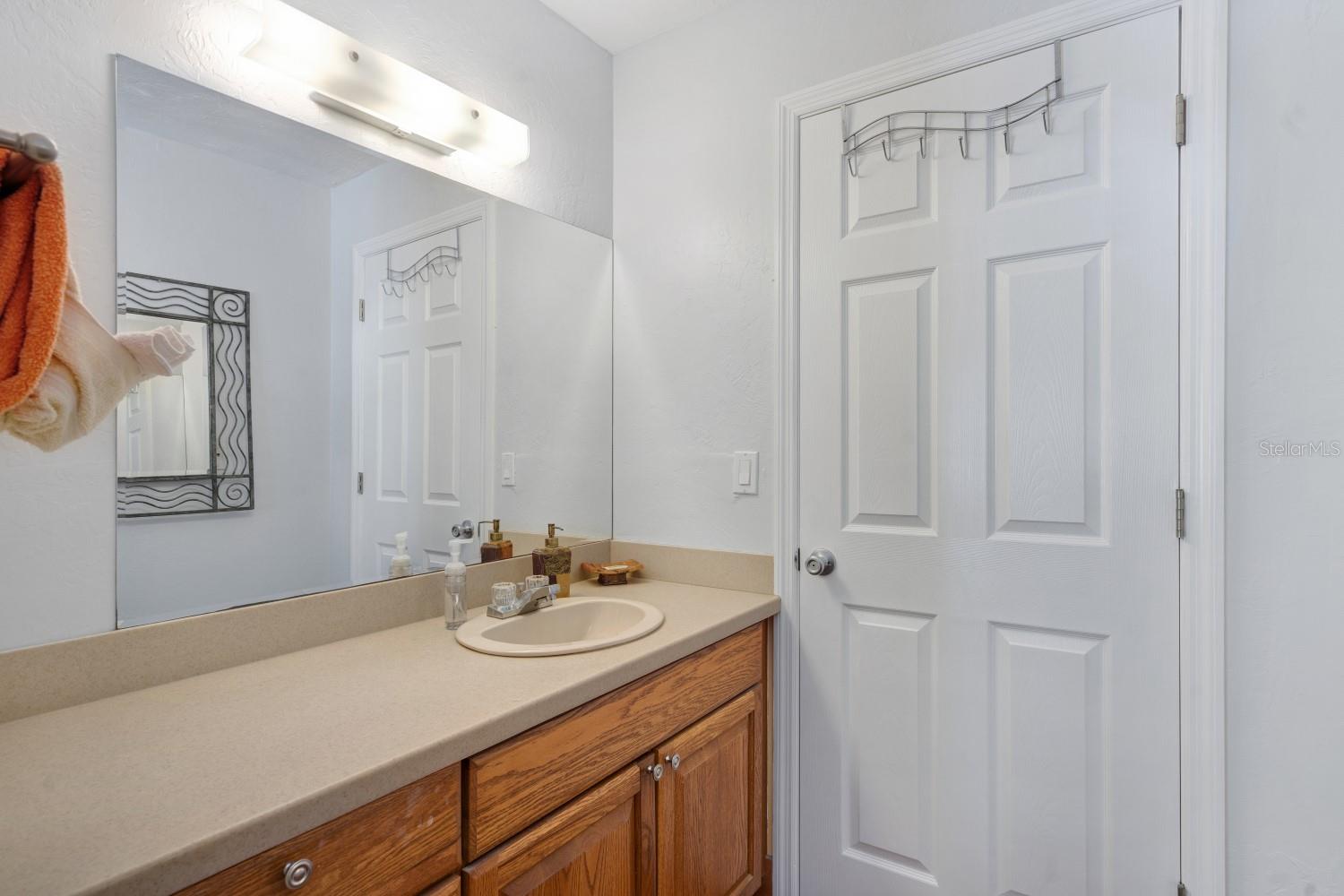 BAY OAKS - Residential