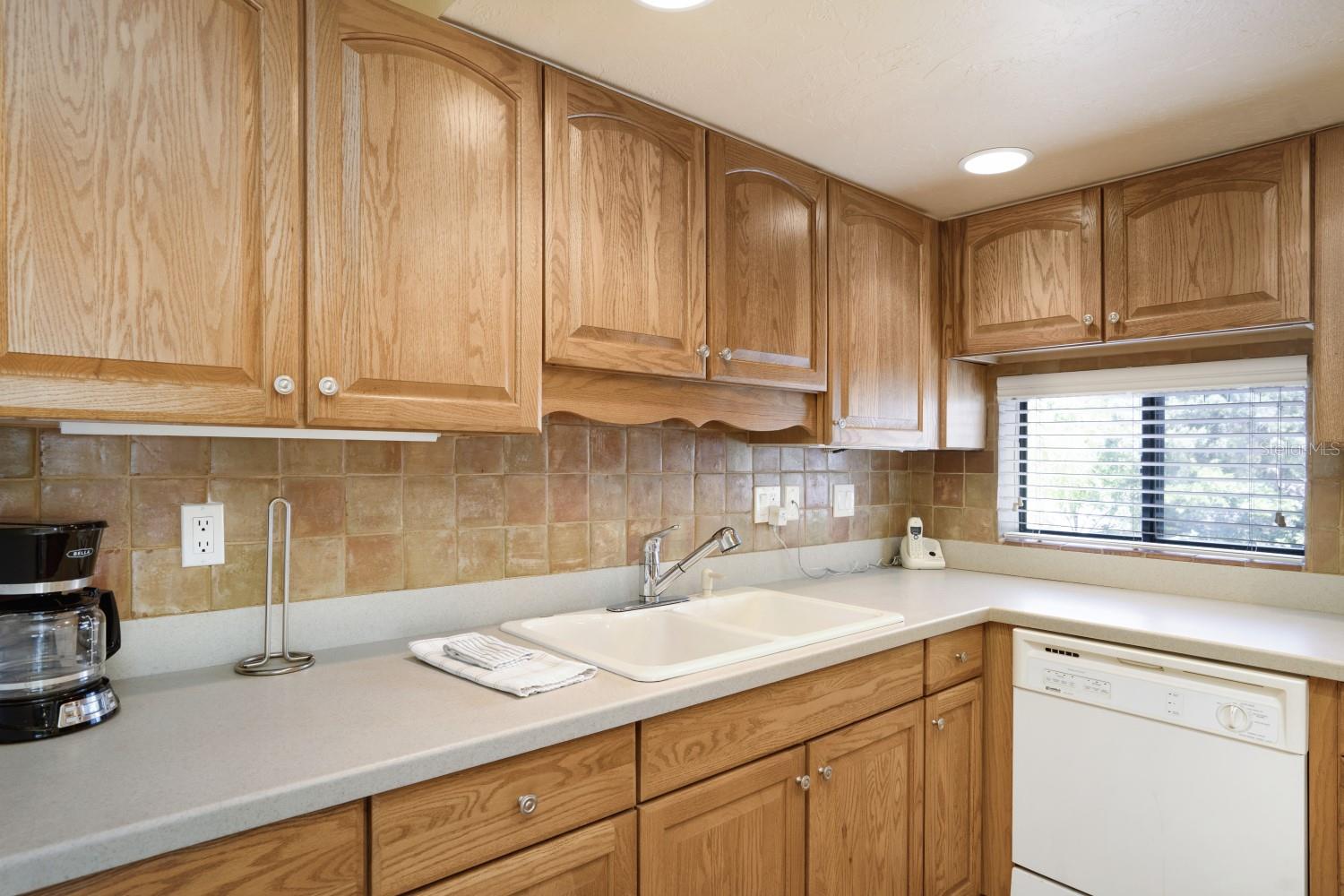 BAY OAKS - Residential