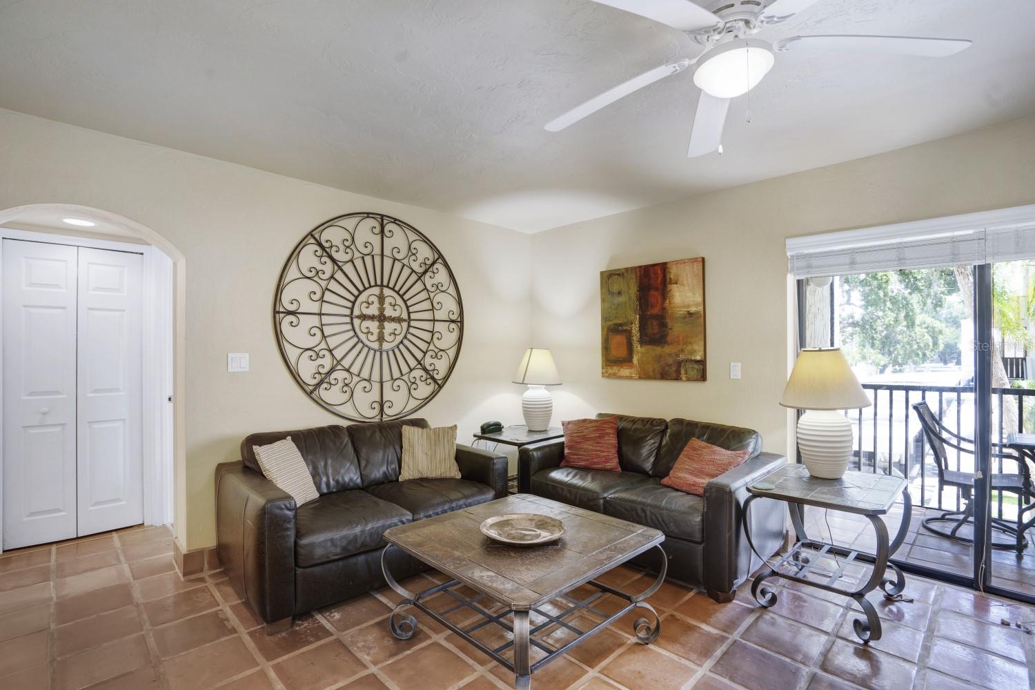 BAY OAKS - Residential