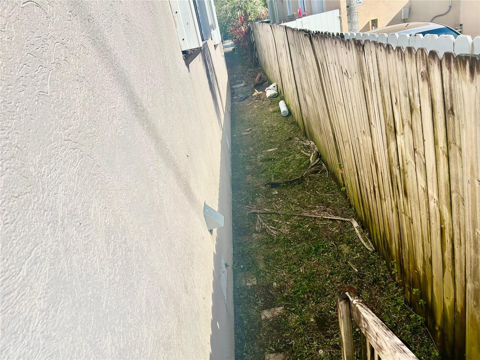 HOLLYWOOD 1-21 B - Residential