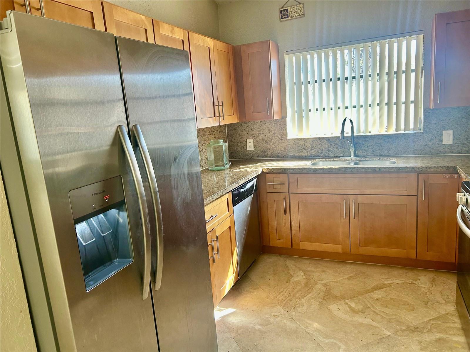 HOLLYWOOD 1-21 B - Residential