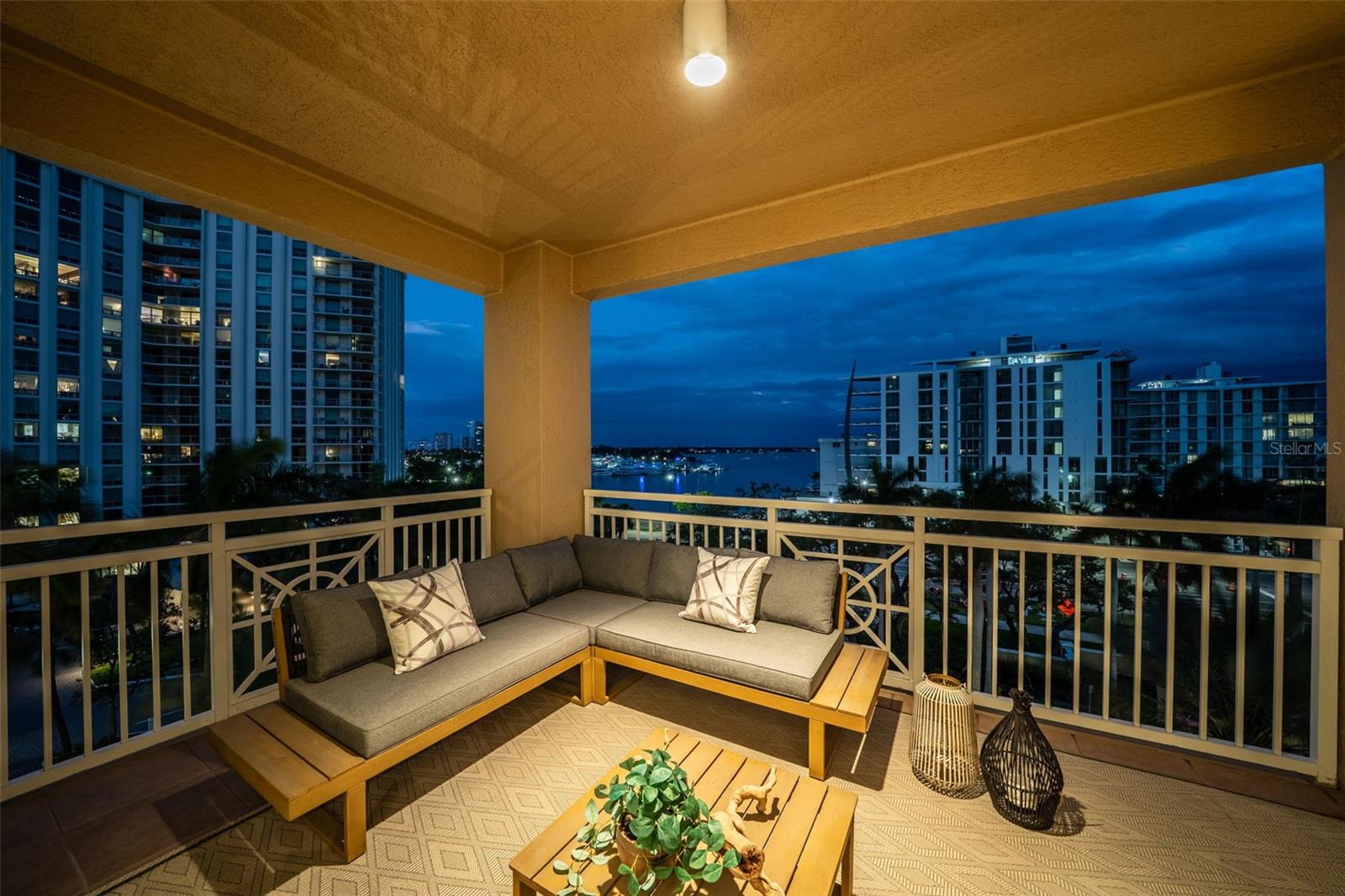 THE TOWER RESIDENCES - Residential