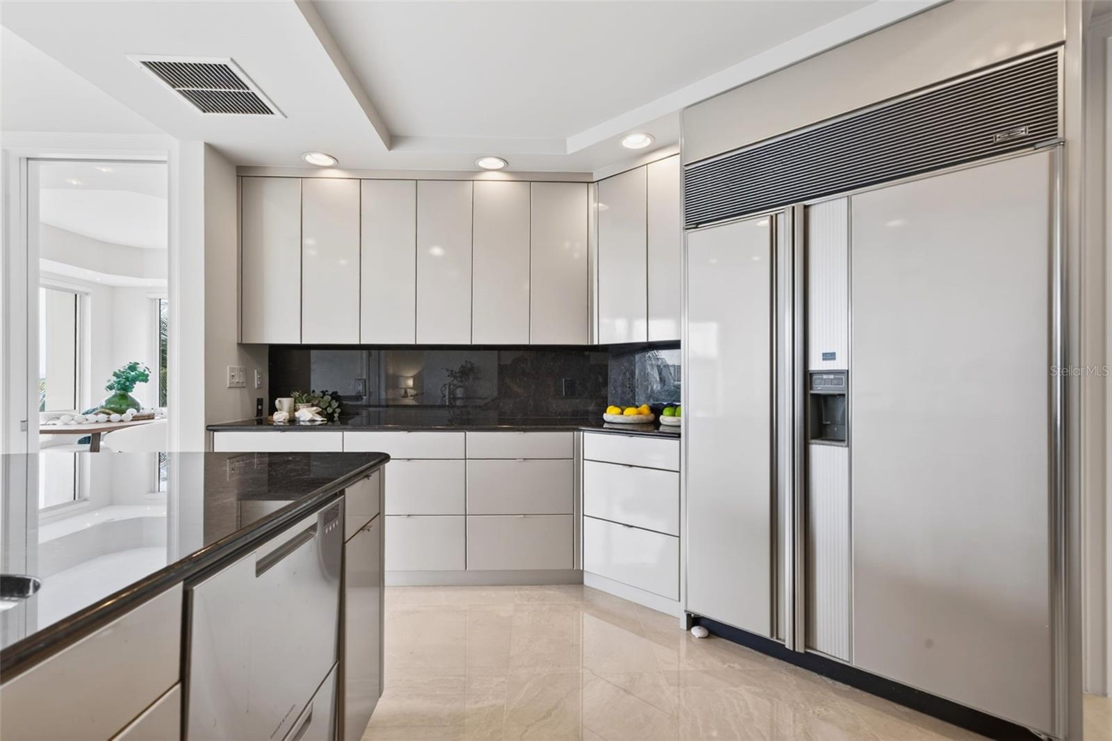 THE TOWER RESIDENCES - Residential