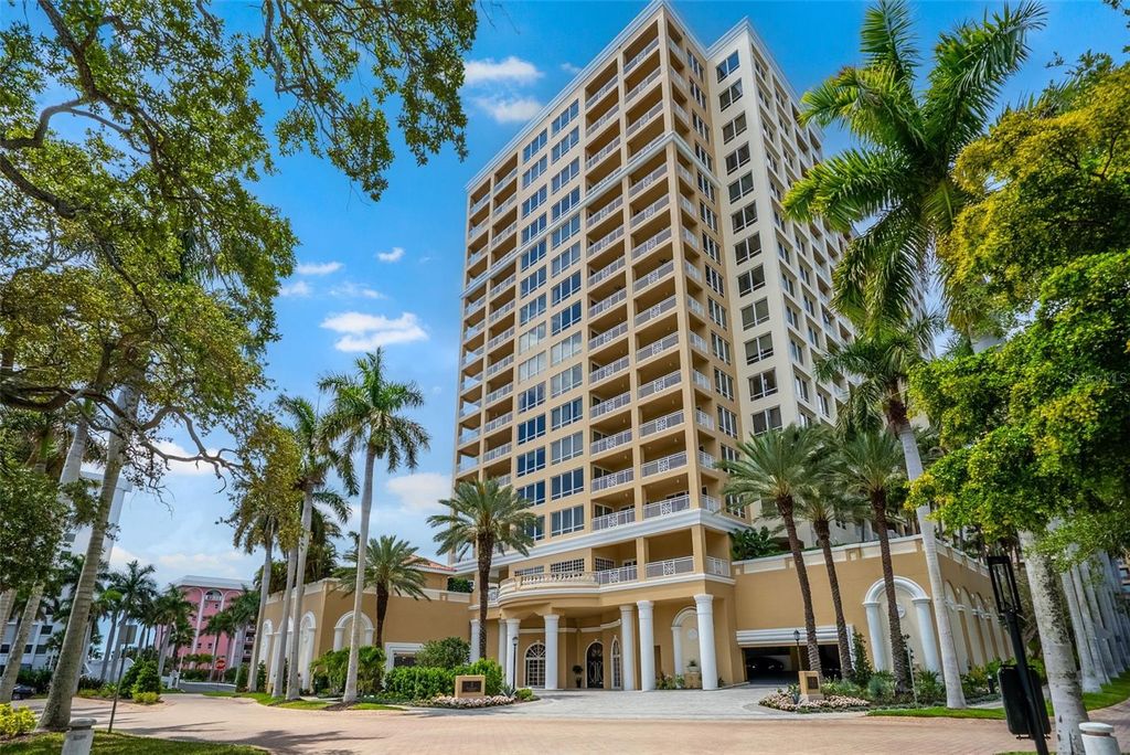 Photo of 35 Watergate Drive #502, Sarasota, FL 34236 (MLS # A4693470)