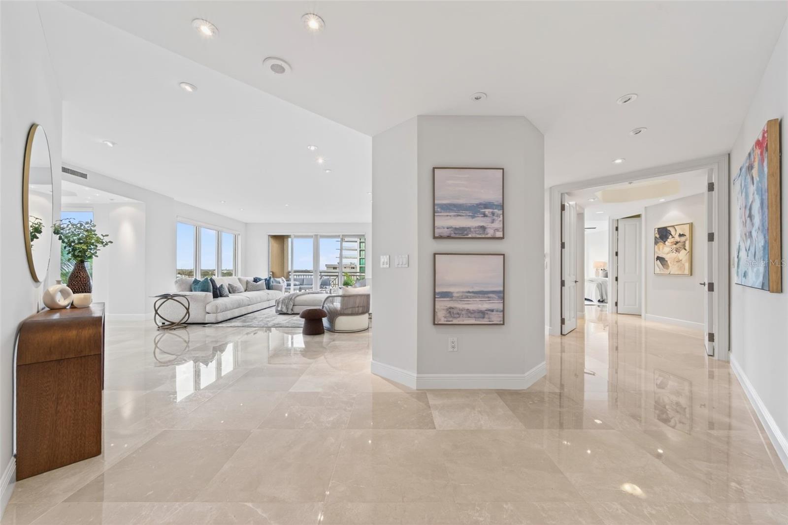 THE TOWER RESIDENCES - Residential