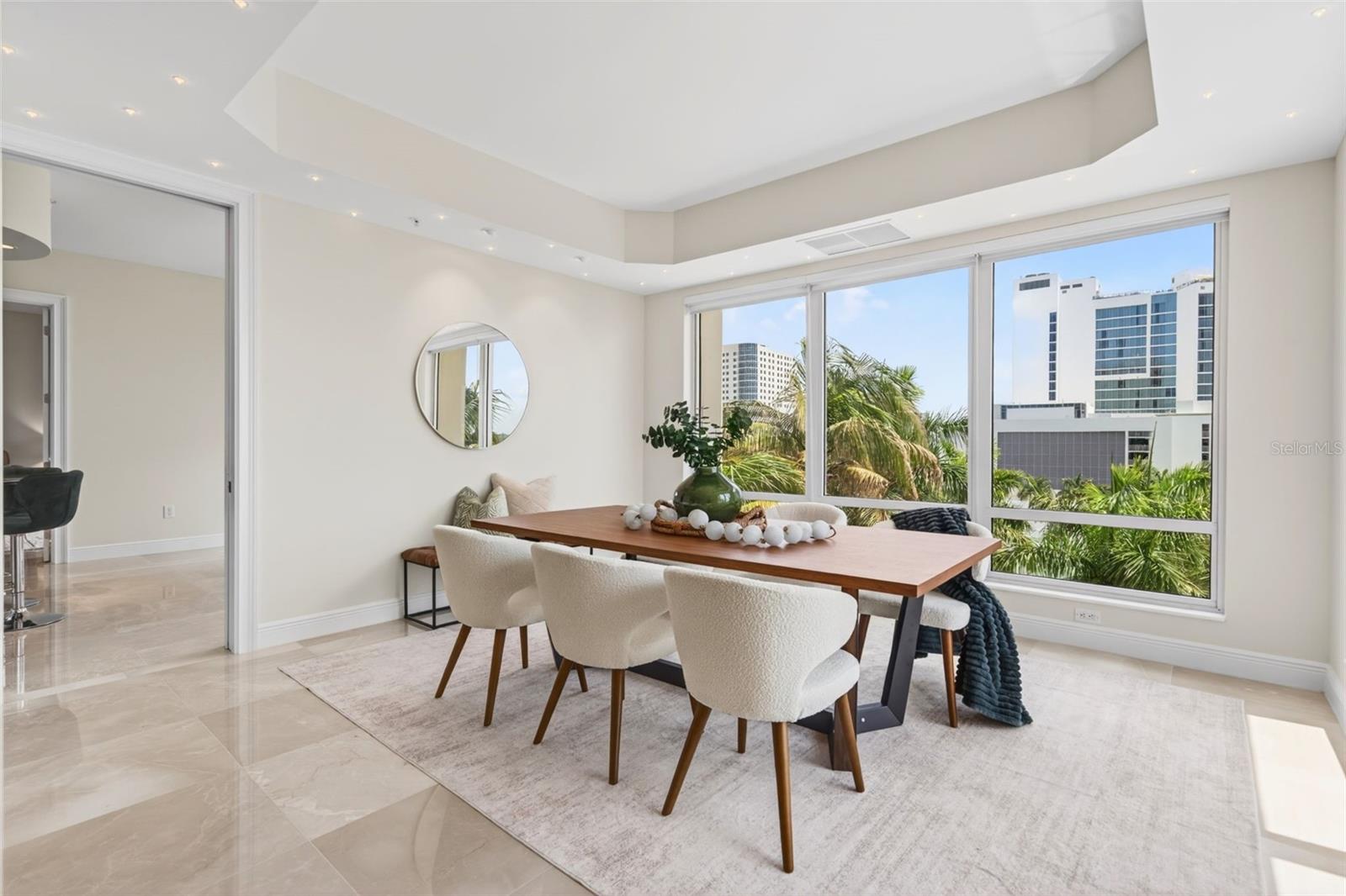 THE TOWER RESIDENCES - Residential