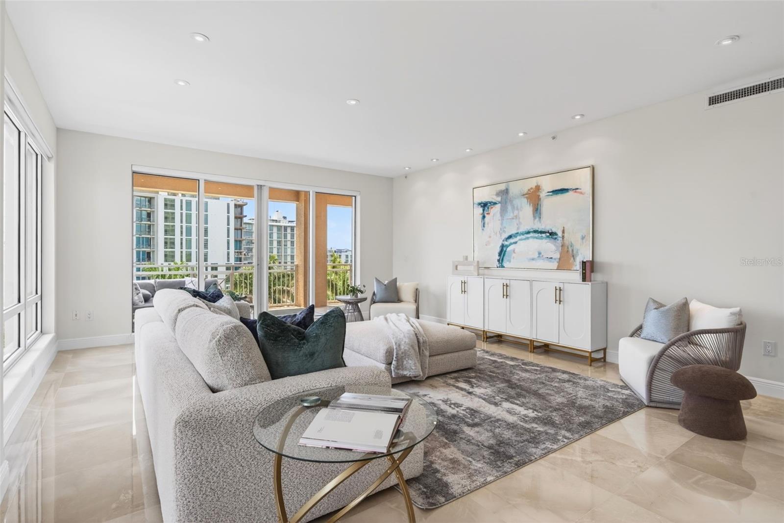 THE TOWER RESIDENCES - Residential