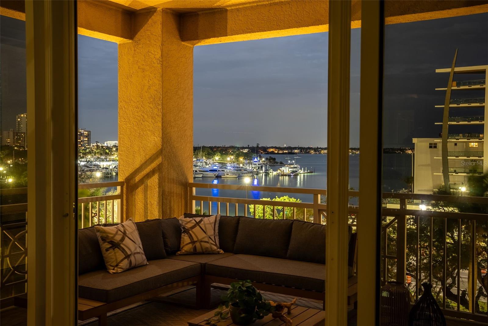 THE TOWER RESIDENCES - Residential