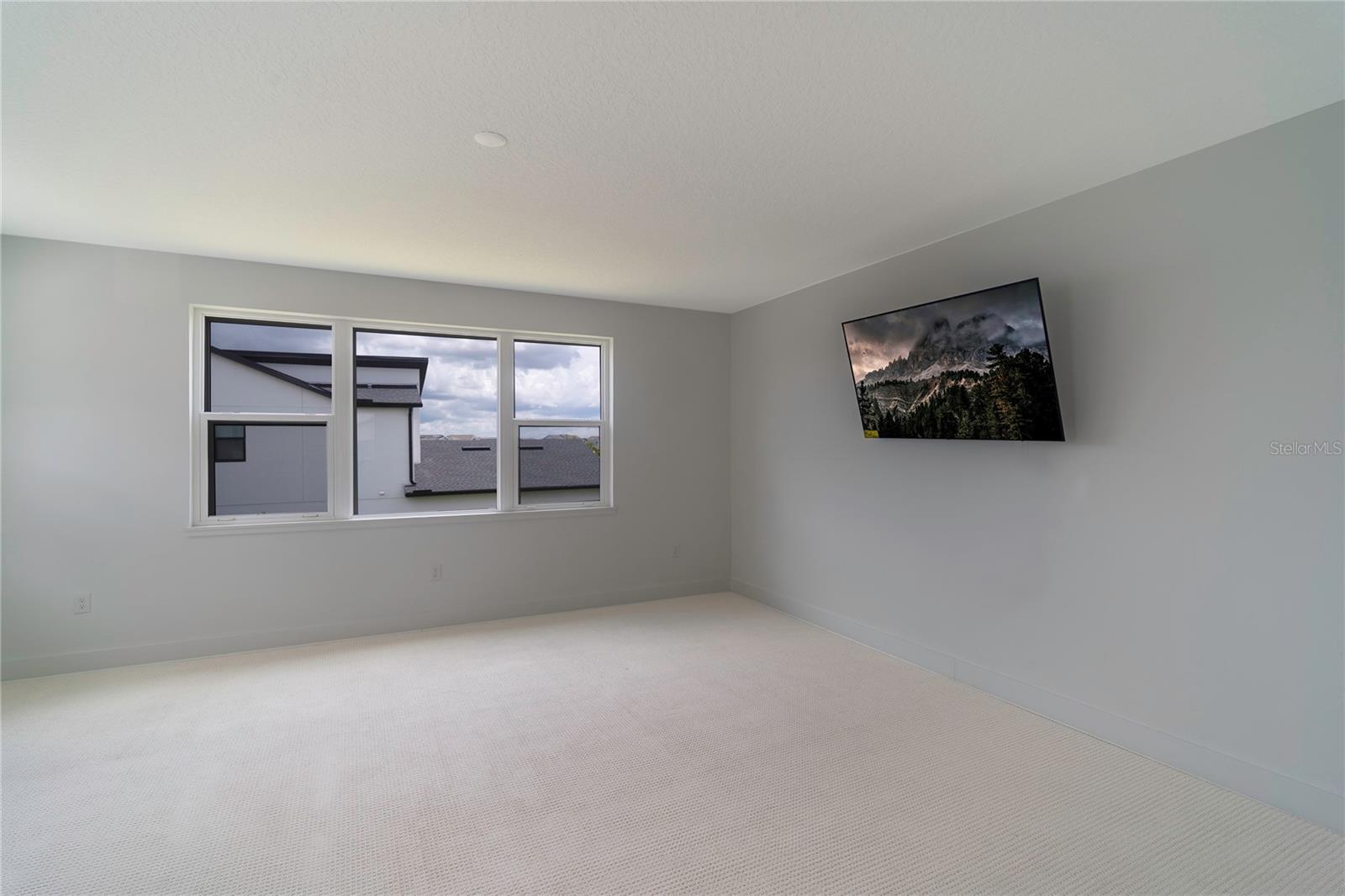 LAUREL POINTE PH 1 - Residential