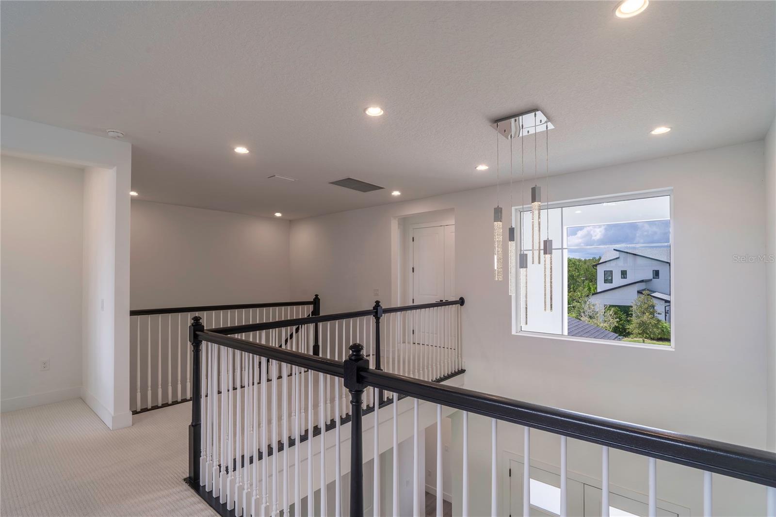 LAUREL POINTE PH 1 - Residential