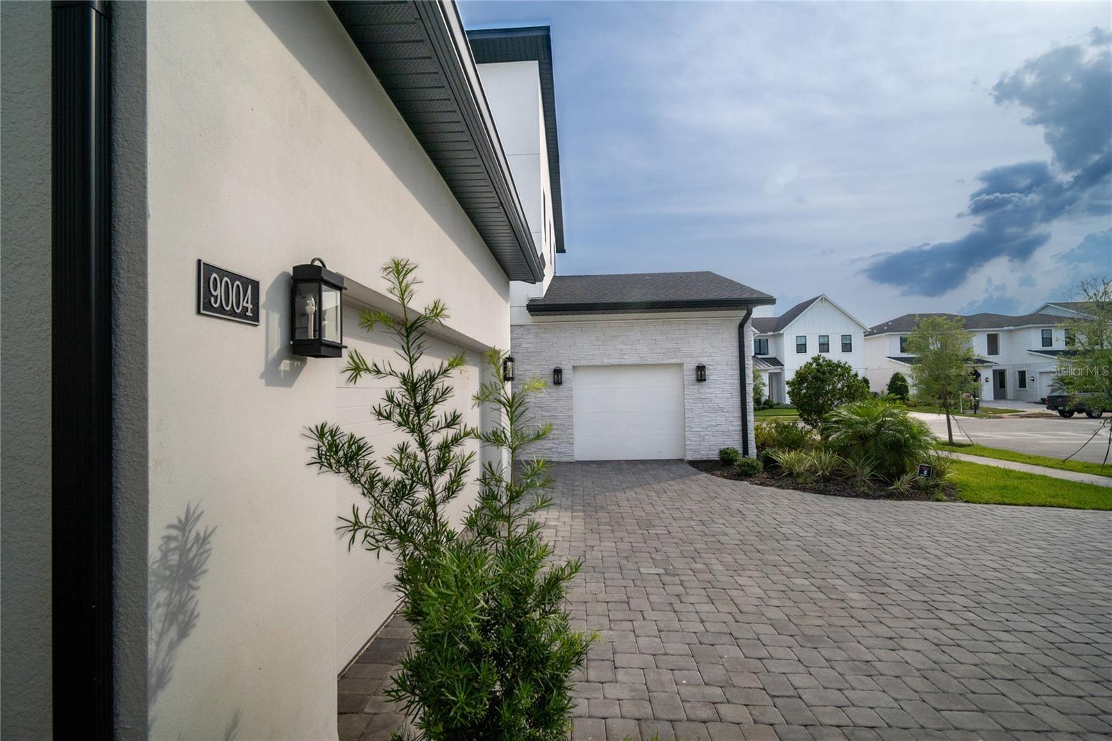 LAUREL POINTE PH 1 - Residential