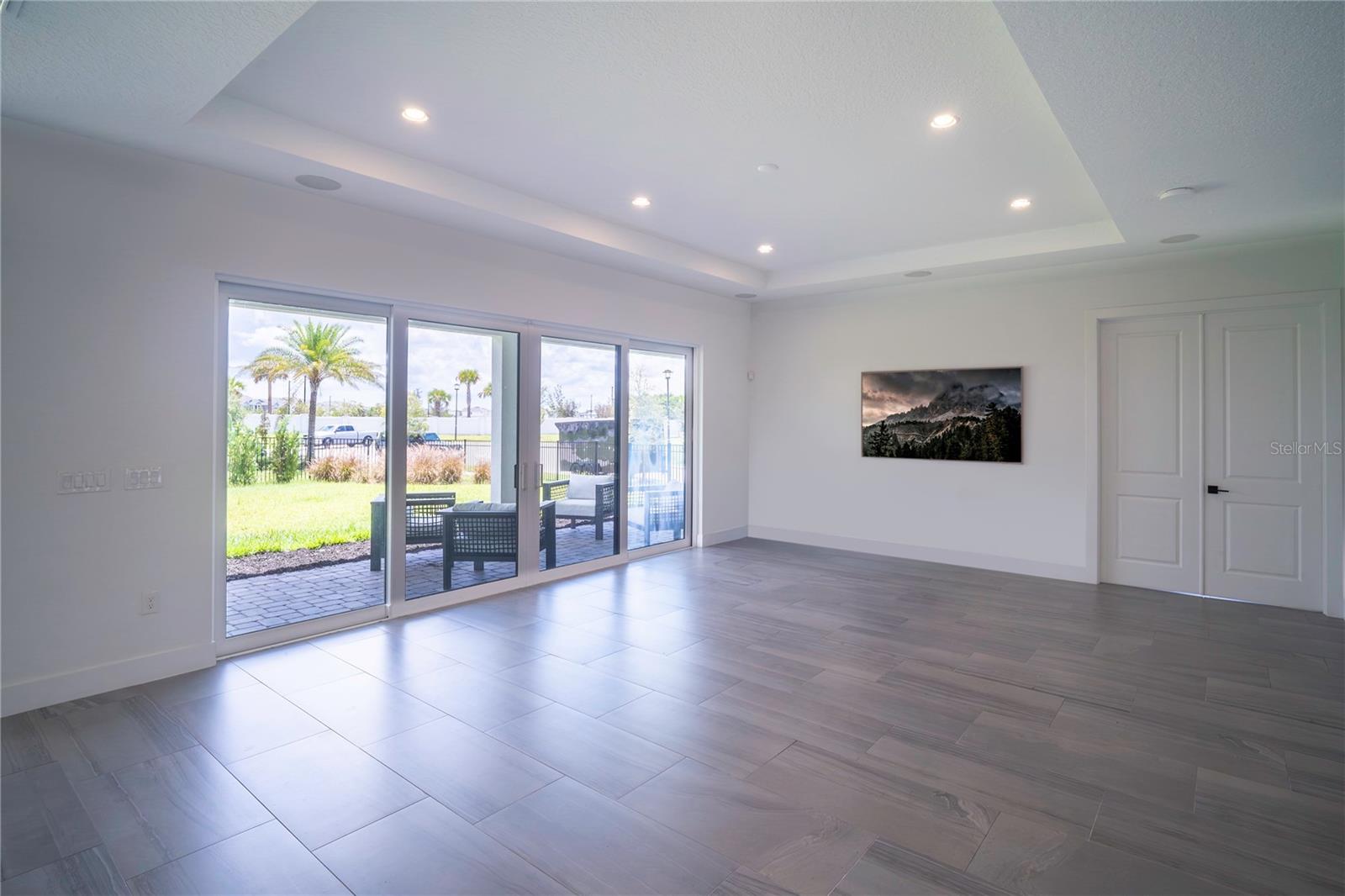 LAUREL POINTE PH 1 - Residential