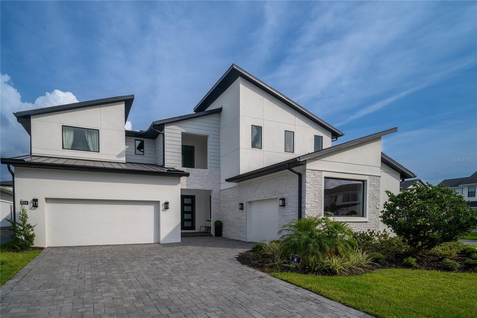 LAUREL POINTE PH 1 - Residential