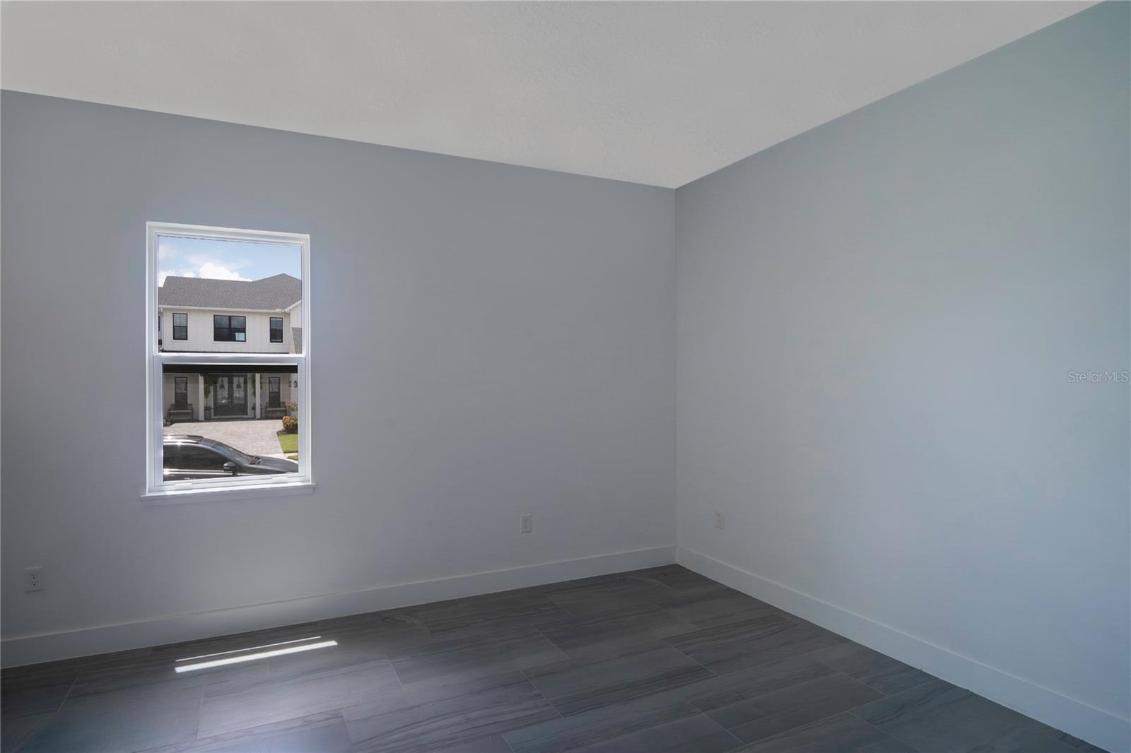 LAUREL POINTE PH 1 - Residential