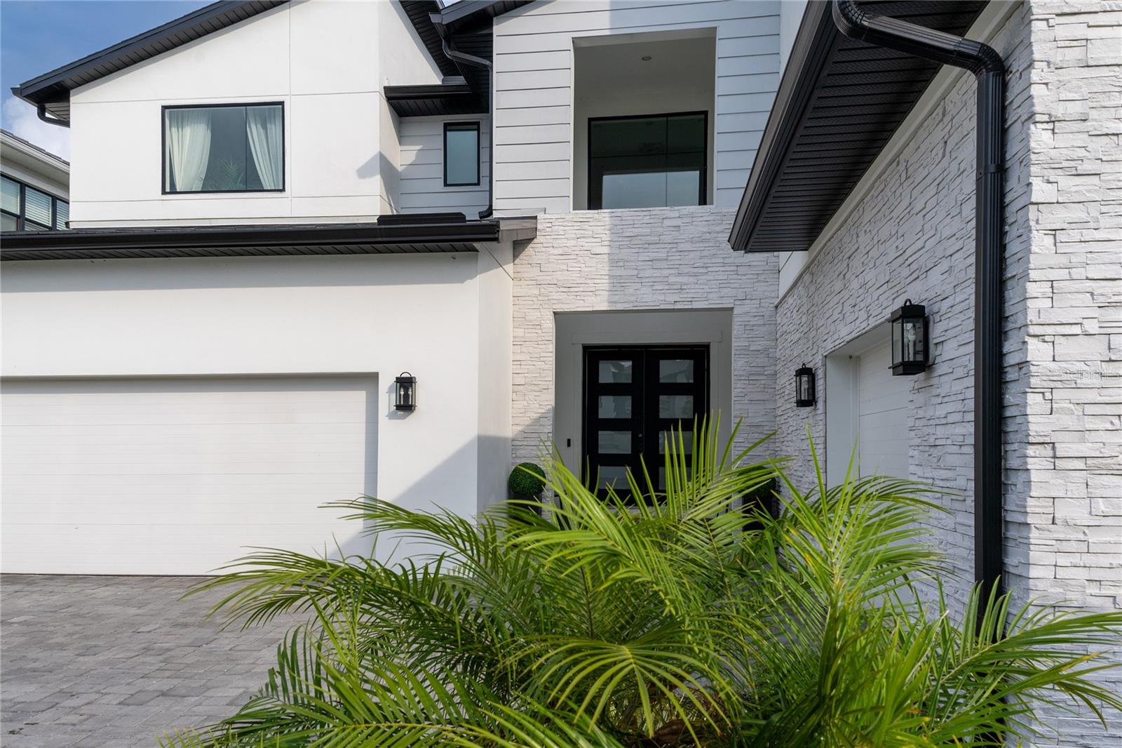 LAUREL POINTE PH 1 - Residential