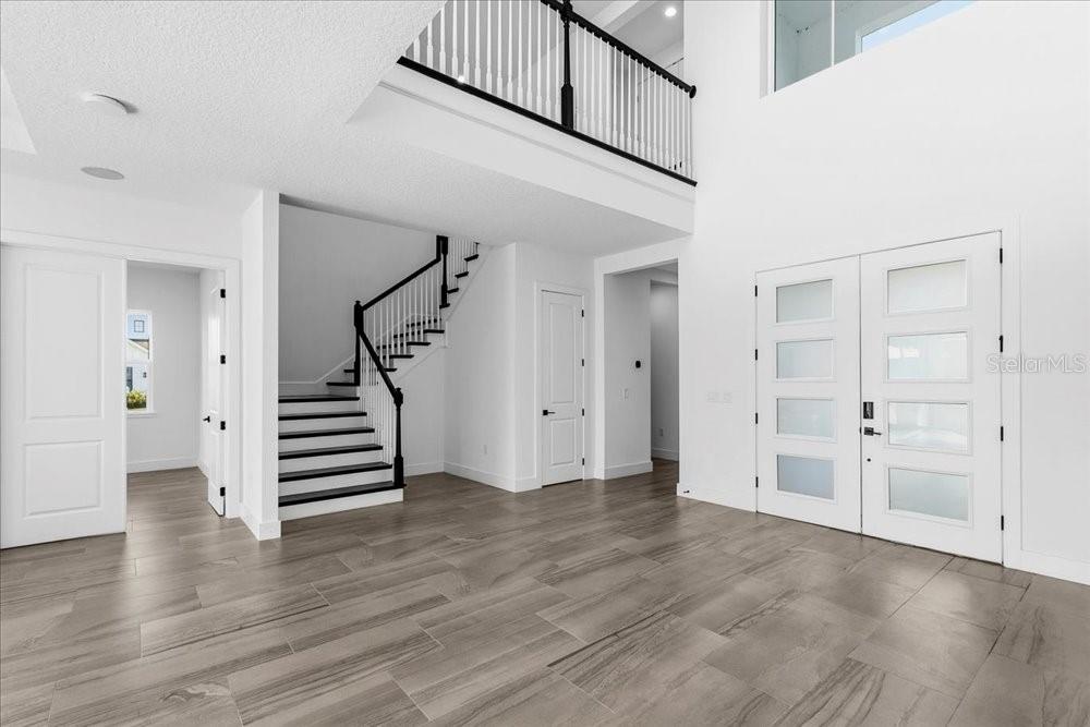 9004 SANTORINI DRIVE