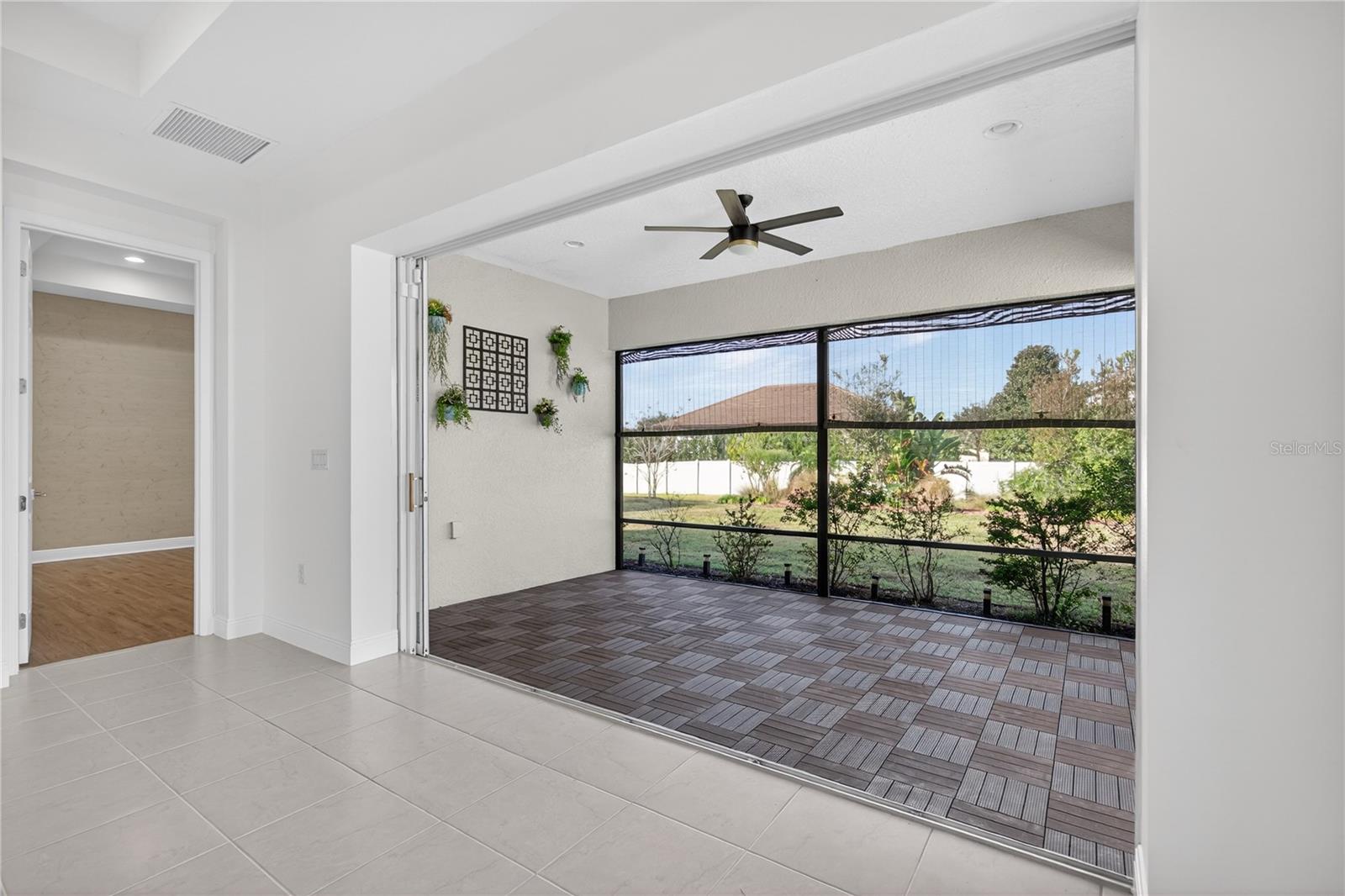 LAKES OF MOUNT DORA - Residential