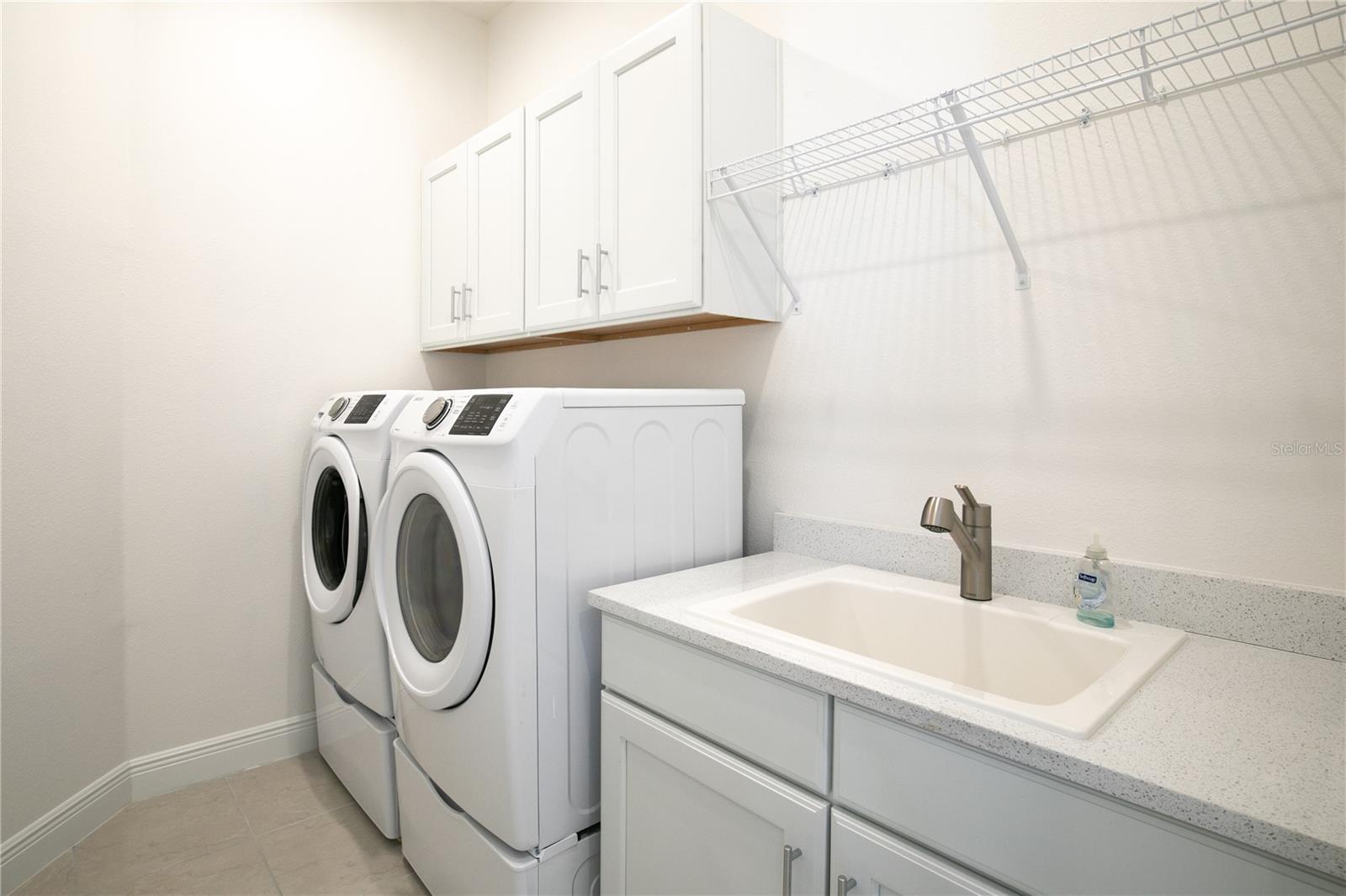 LAKES OF MOUNT DORA - Residential