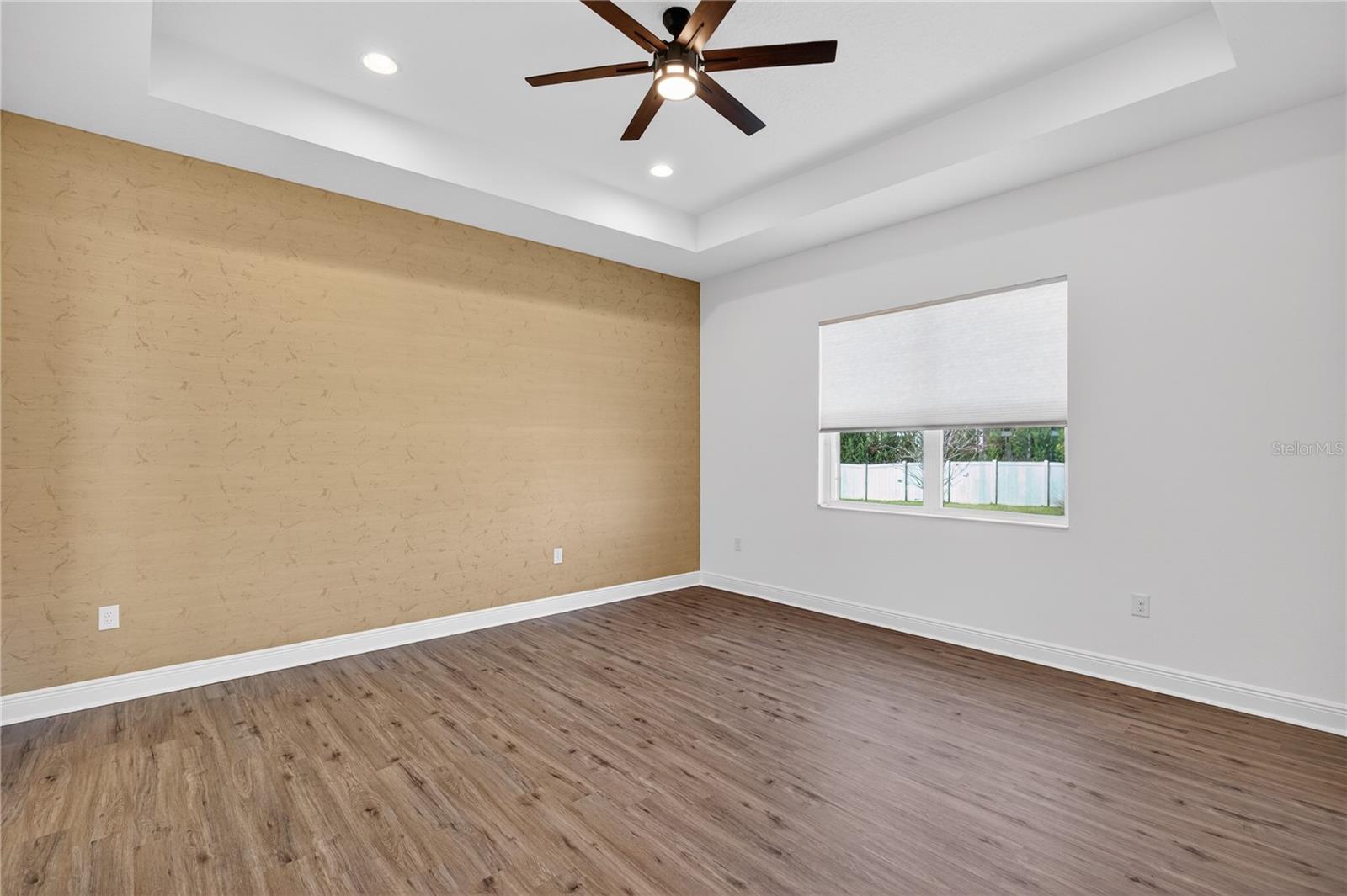 LAKES OF MOUNT DORA - Residential