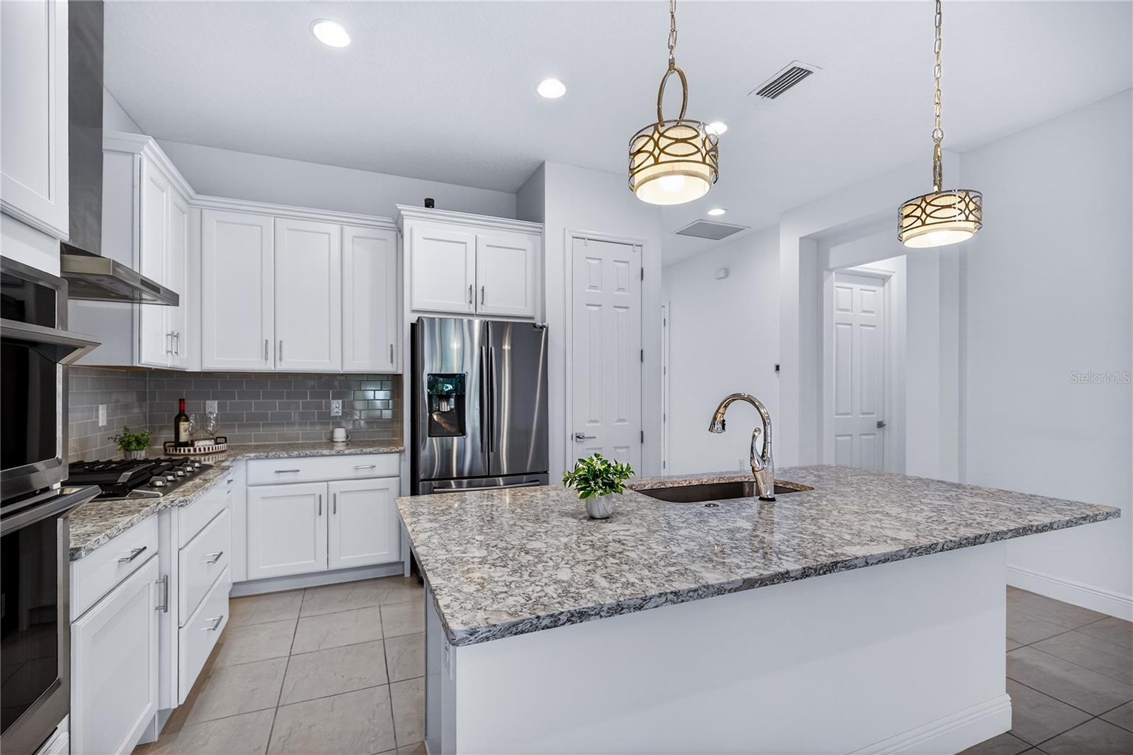 LAKES OF MOUNT DORA - Residential