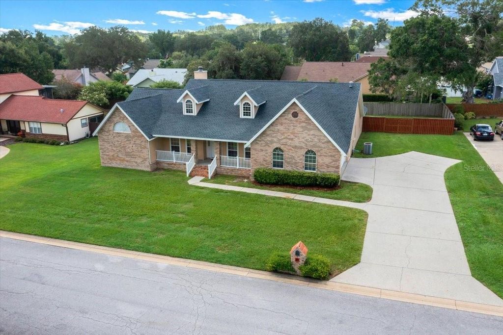 Photo of 2542 SE 27th Street, Ocala, FL 34471 (MLS # OM706446)